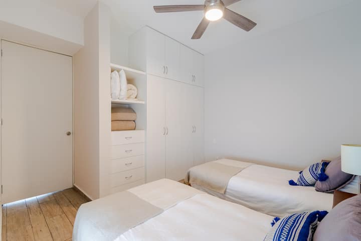 dhoma 2 me krevat tek