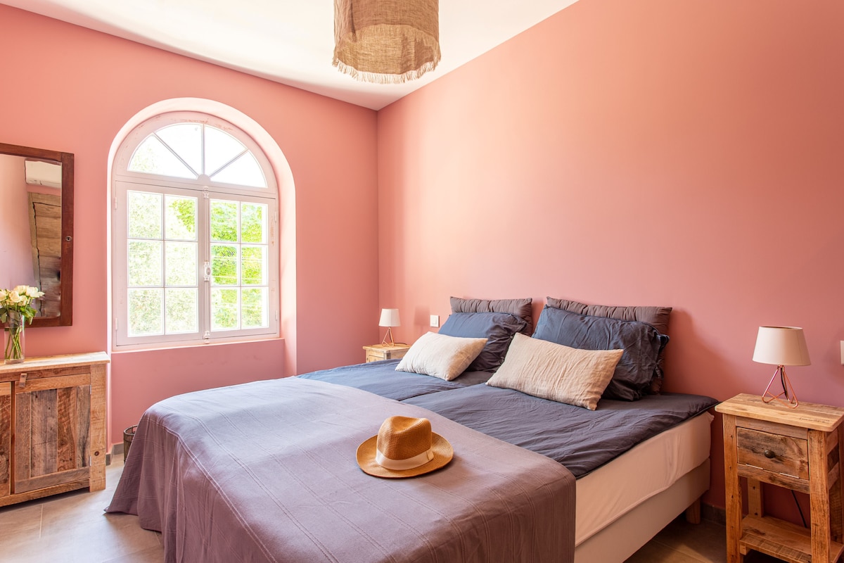 Spálňa 2, ružový sen