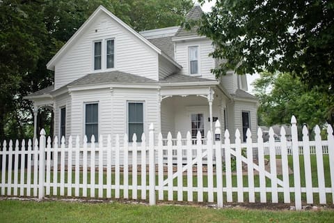 Historic Bywater 1880s Victorian Home