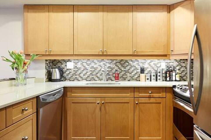 Urban Chalet in Private Complex with Parking gallery image 5