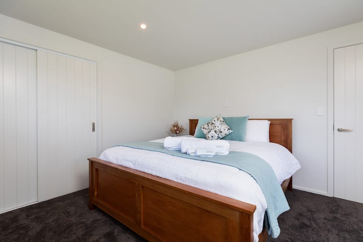 2. bračna soba (širine 180 - 200 cm