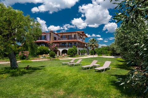 Windmill Villa, a private holiday hideaway