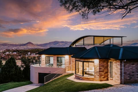 Tyalla Lodge—Unique Luxe Design in the Mountains