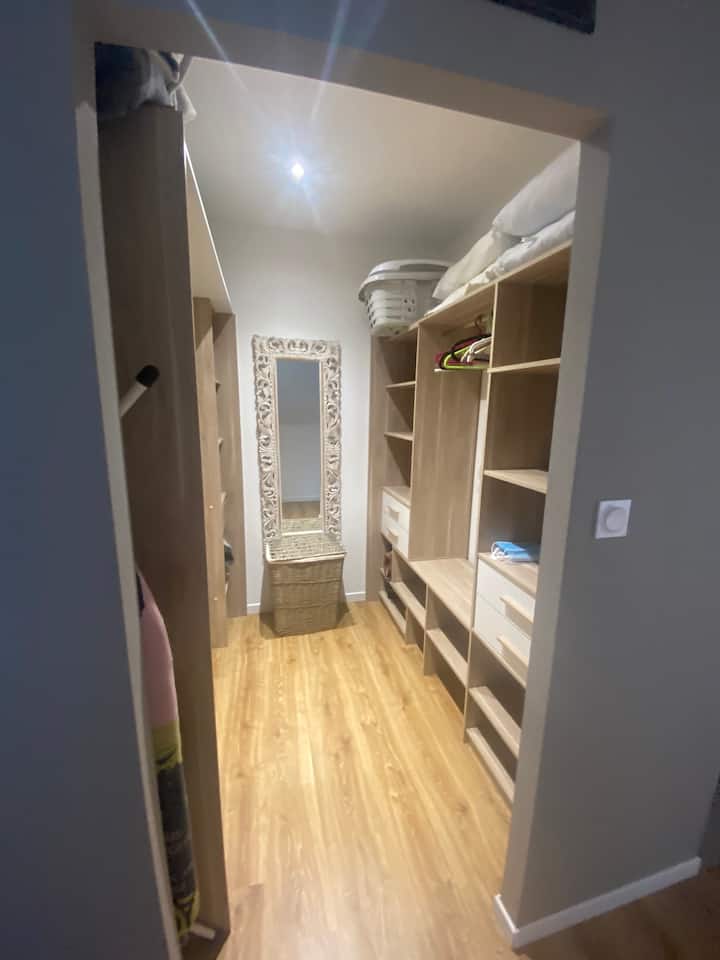 vestidor de la habitación principal