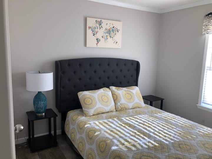 Druhá spálňa s manželskou posteľou Queen