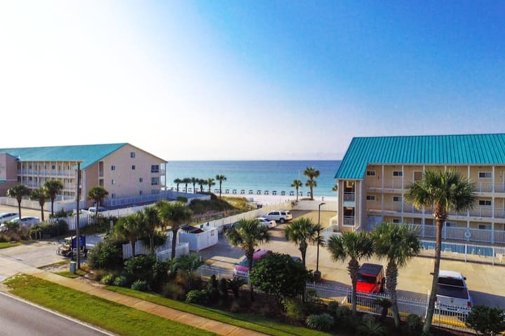 view of other condos and destin beach