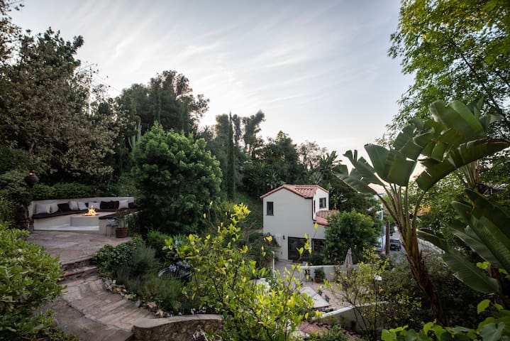 Luxury Hollywood Hills Villa