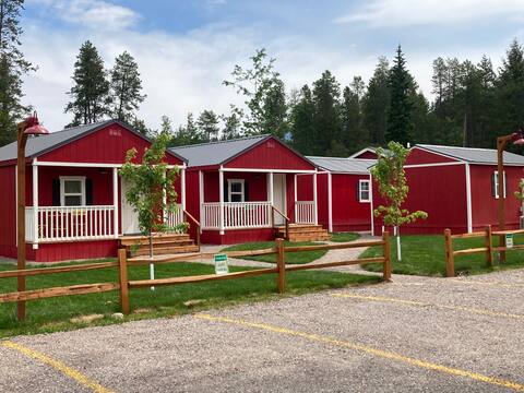 The Red Station by Glacier - Cabin #7