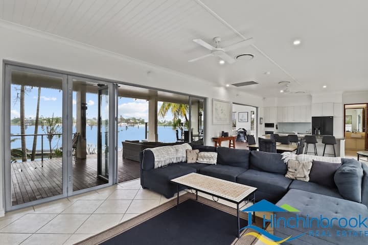Hinchinbrook Harbour Fishing Oasis - Cardwell