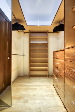 Departamento con techo de doble altura en Condesa. gallery image 4