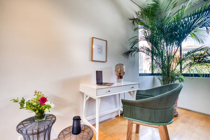 Departamento con techo de doble altura en Condesa. gallery image 3