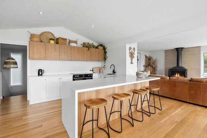 Coastal Views – Lorne Holiday Stays gallery image 4