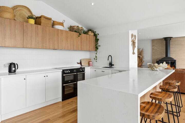 Coastal Views – Lorne Holiday Stays gallery image 5