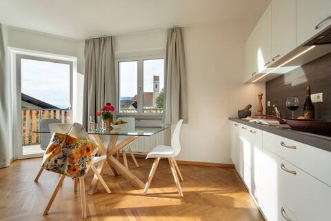 MeranoView - refurbished, great location and view!