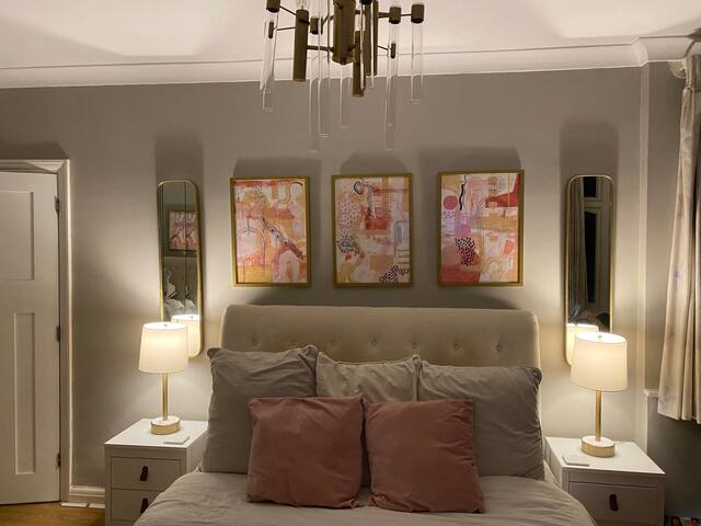 Luxury 4 bed with huge garden gallery image 3