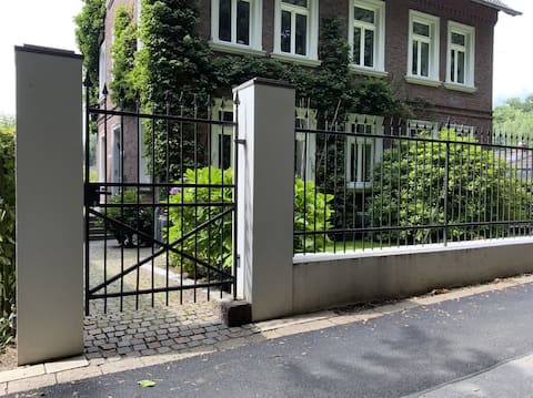 Top performing Airbnb: Apartment in the countryside near the city in Essen