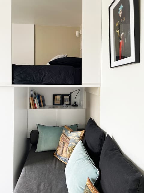Top Airbnb: Beautiful studio on Parc Monceau Paris in Paris 8e Arrondissement