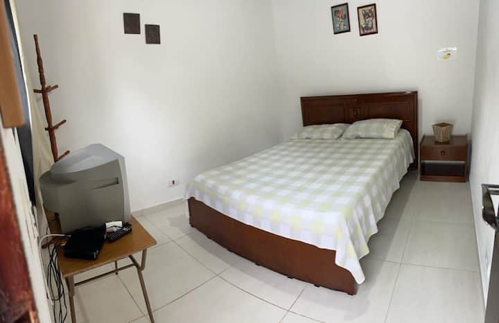 cuarta 4 - frente a la piscina