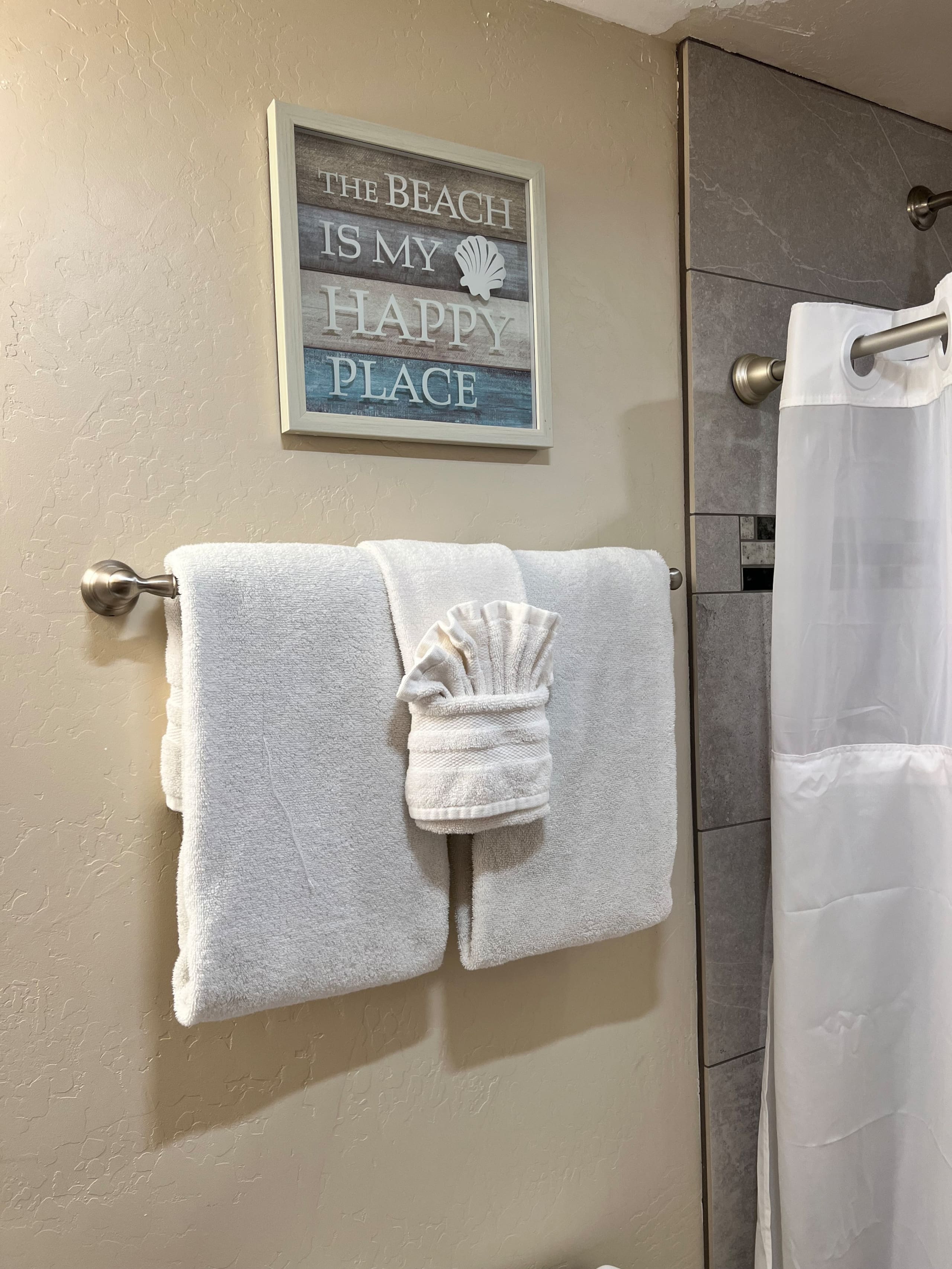 Condo in Kihei · ★4.9 · 1 bedroom · 1 bed · 1 private bath - Image 11