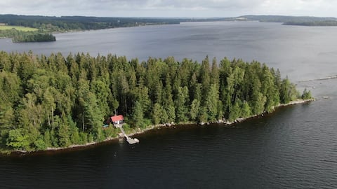 Own island. Cabin, boat (engine), bathtub