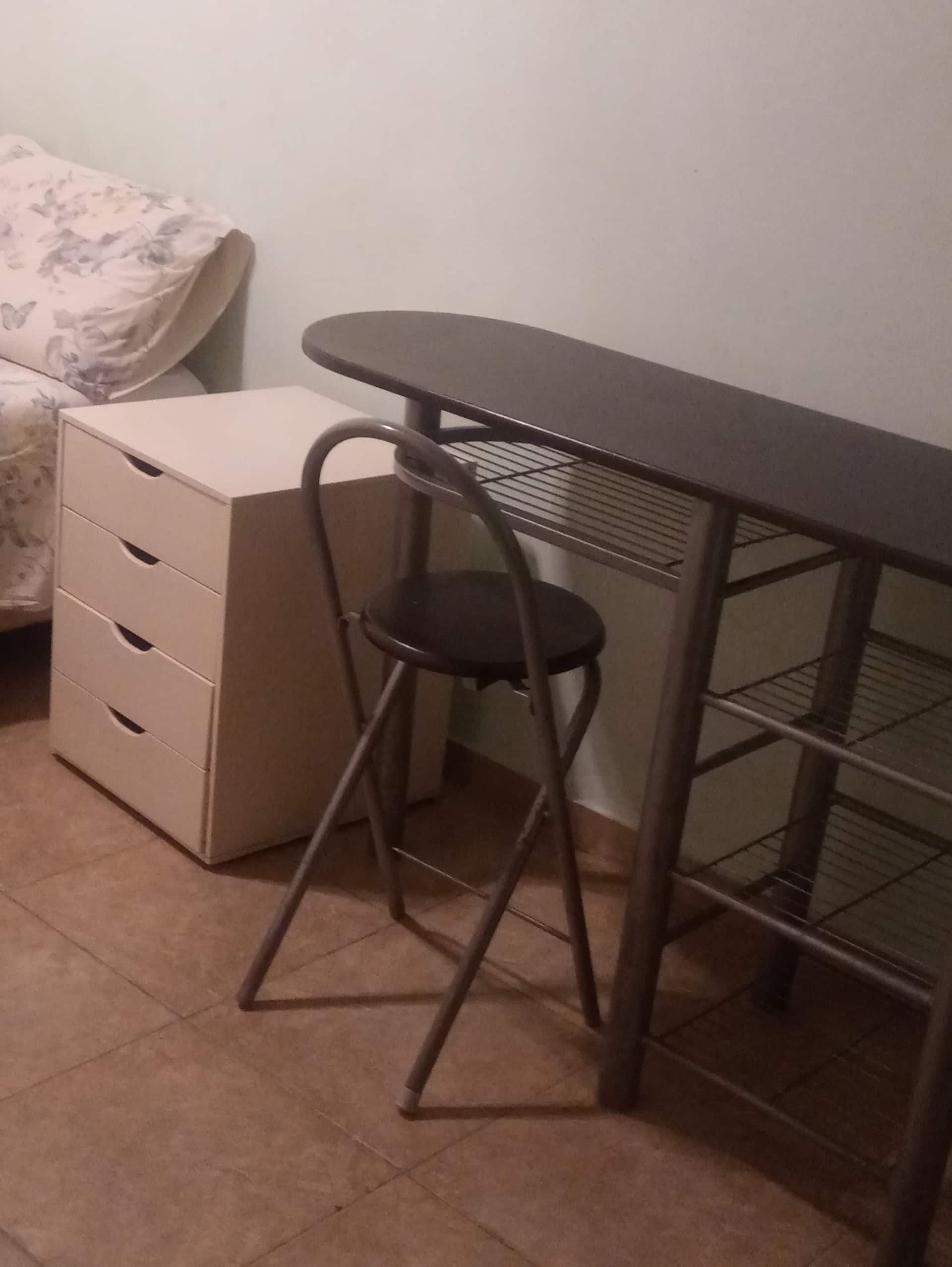 Private room in a house with garden and pool in Vicente López
