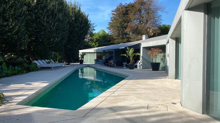 Boomerang House – Luxury House next to City Park