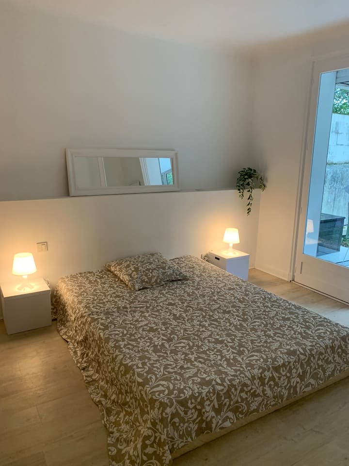 ถ้าคน 2 คนมีหมอนให้ 2 ใบแน่นอน!