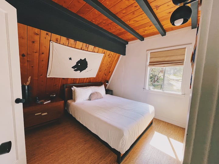 Bedroom 1 - main floor