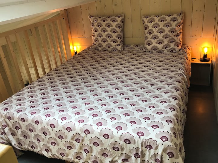 Меѕанинскиот кревет