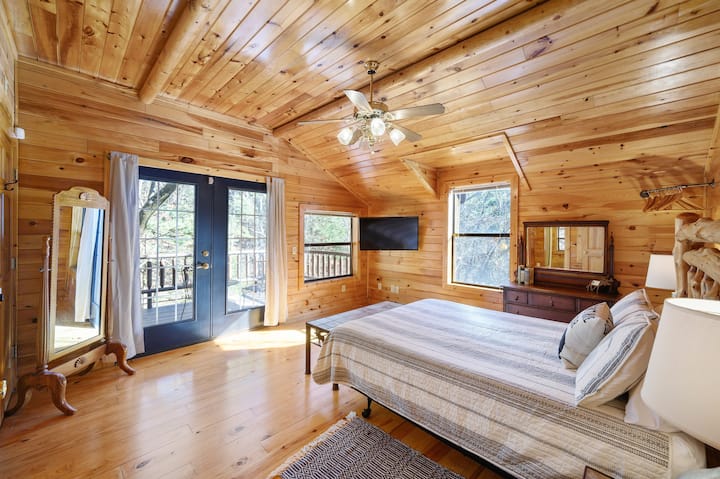 Upstairs Master suite with private balcony
