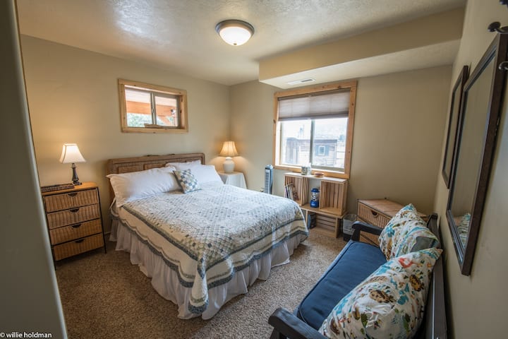 Main level bedroom