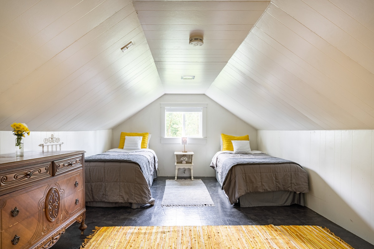 The "dorm" comprises the entire top floor of the farm house. 

"The house was very comfortable for a family of 4, the kids loved their upstairs room, it had everything we needed and it was very clean" -Kristina July 2022