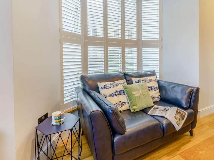 Luxury Studio Above The Stunning Tenby Harbour - テンビー