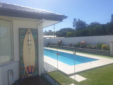 Successful Airbnb property: High Tide Golden Beach. Pet friendly in Golden Beach