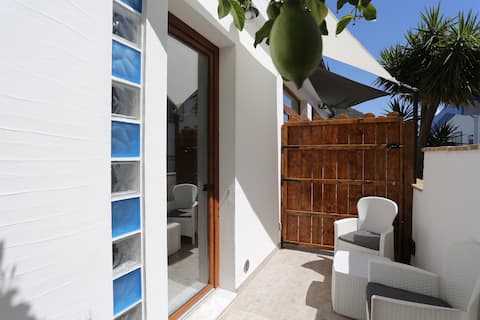 Successful Airbnb property: Limone Cala Gonone Apartment, Downtown, WIFI, AC, P in Dorgali