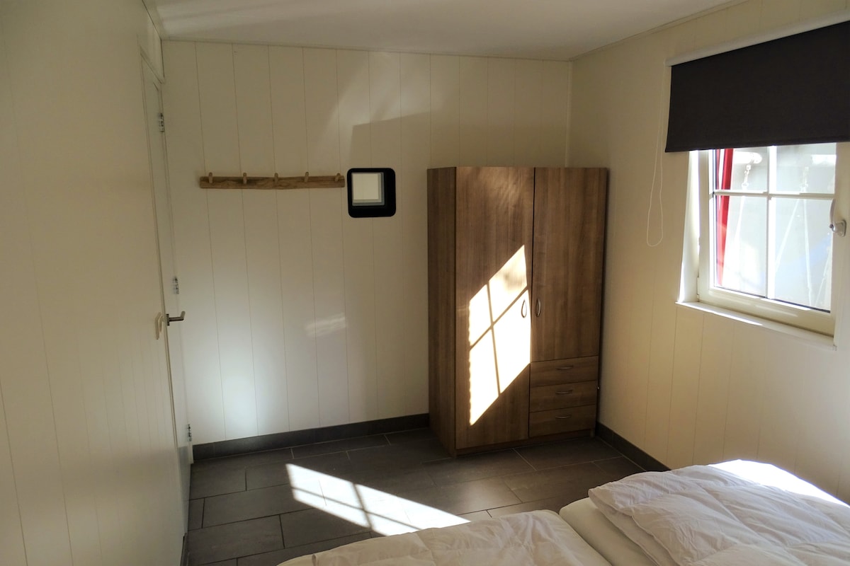 Slaapkamer 1 beneden 2