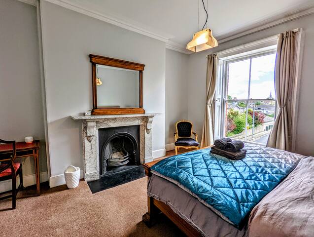 Spacious Georgian Period Family Home in Dublin 6 gallery image 3