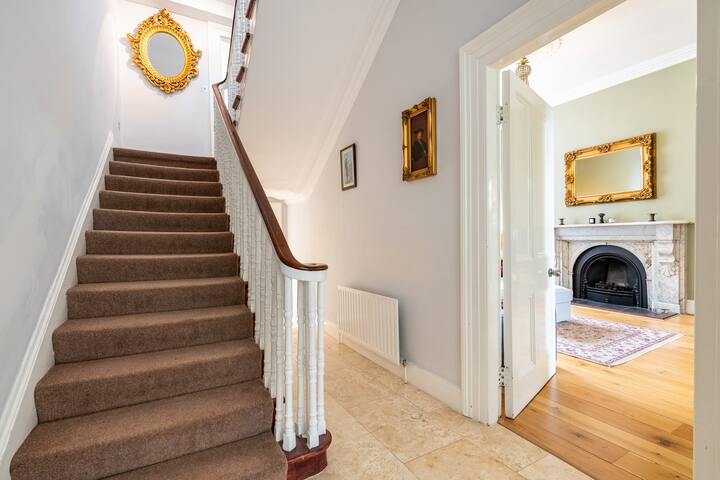 Spacious Georgian Period Family Home in Dublin 6 gallery image 5