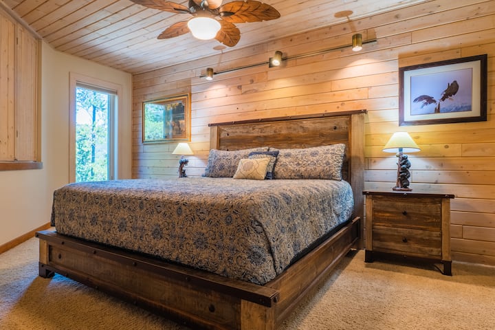 Second bedroom with king size bed, large screen TV and plenty of closet space