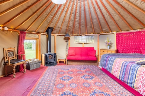 Popular Airbnb listing: Roundhouse Yurt, stunning views - Totnes/Dartmouth in South Hams