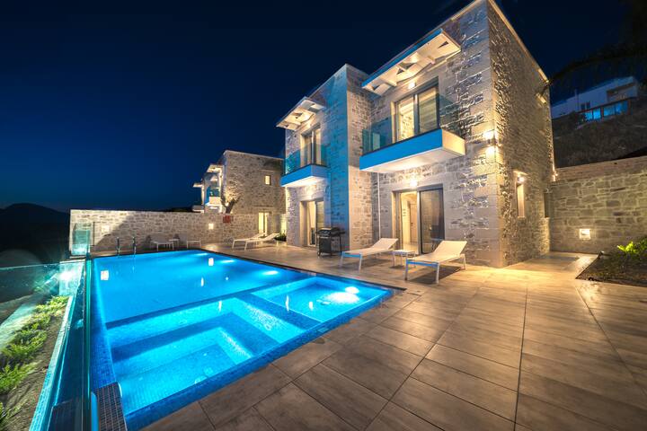 Luxury Villa Alkinoos, private pool, Sea view, BBQ