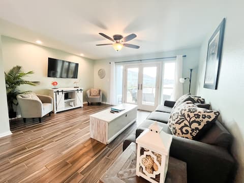 Successful Airbnb property: Waterfront Condo in Rockport w/ View + Boat Slip in Rockport