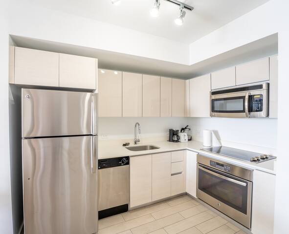 AMAZING Condo with SouthBay View@Beachwalk resort gallery image 5