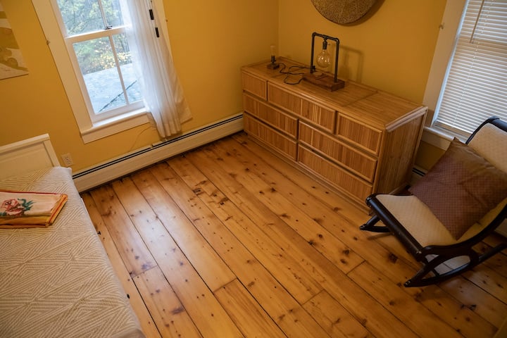 חדר אורחים - המיטה מתרחבת לגודל קינג סייז