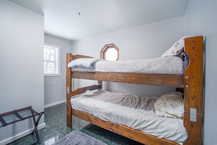 bunk room