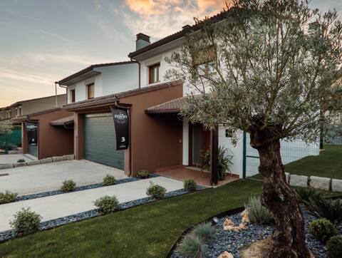Yuhom, houses with a soul. Xacedos 3