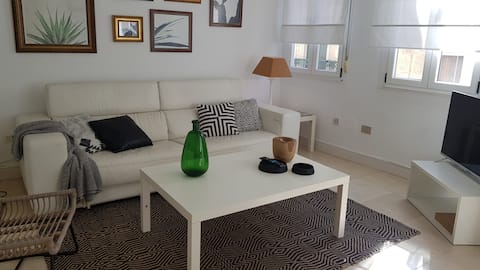 Top Airbnb: María's Apartments, Vintage 2nd Floor en Ribeira