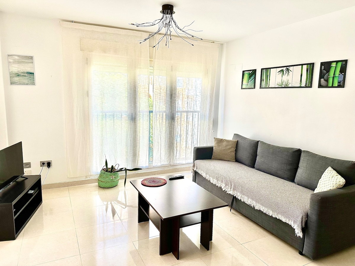 K dispozícii je rozkladacia pohovka.