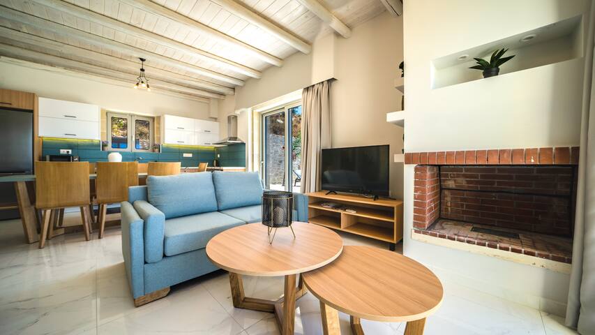 Luxury Villa Ariti, private pool, Sea view, BBQ gallery image 2