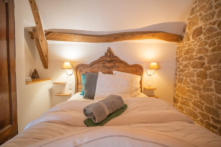 1 საწოლი 140  , 1 დივანი 1 ადამიანი BZ  და 1 ჩვილის საწოლი